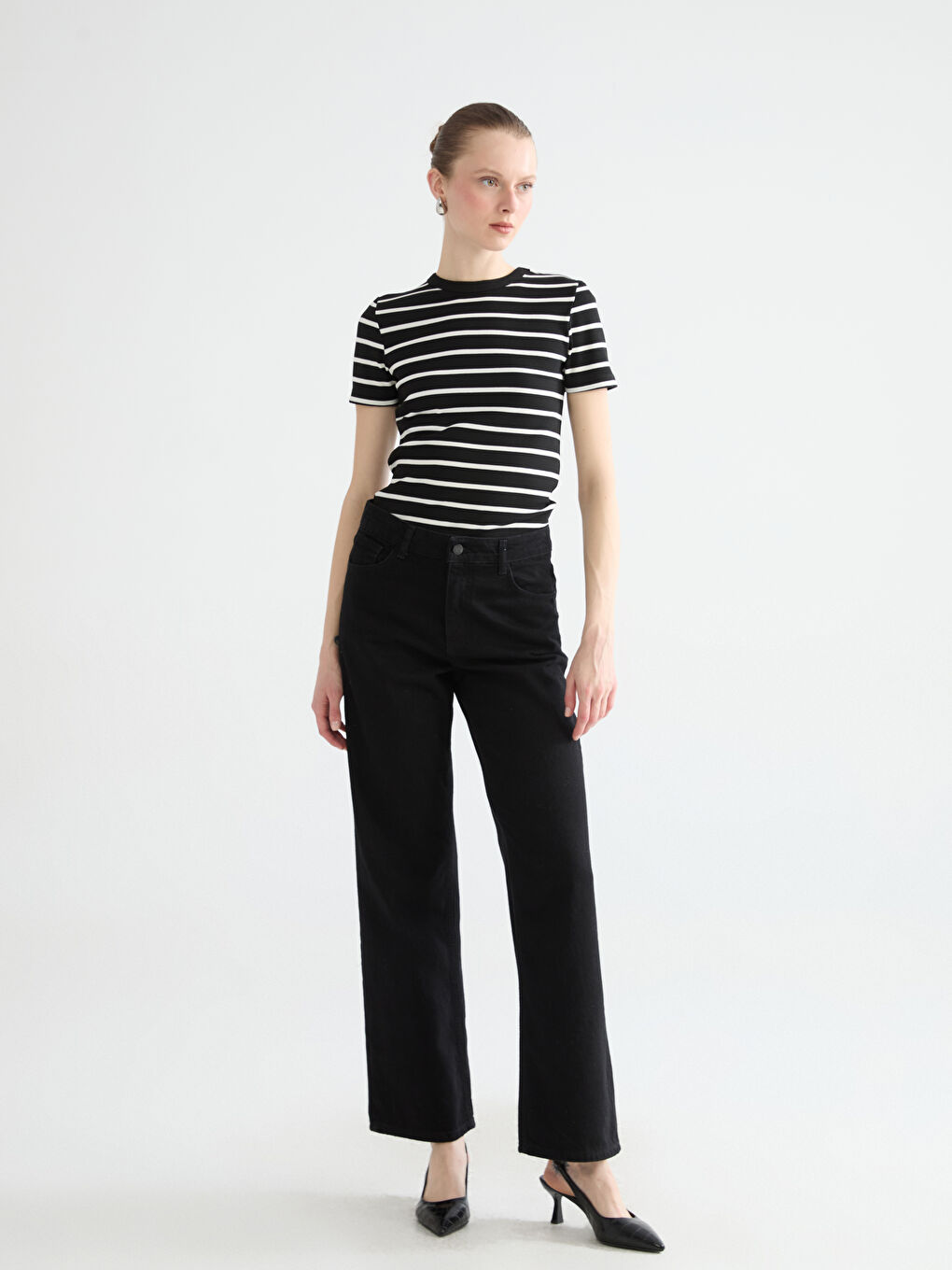 Siyah Bisiklet Yaka Çizgili Kadın Body-1