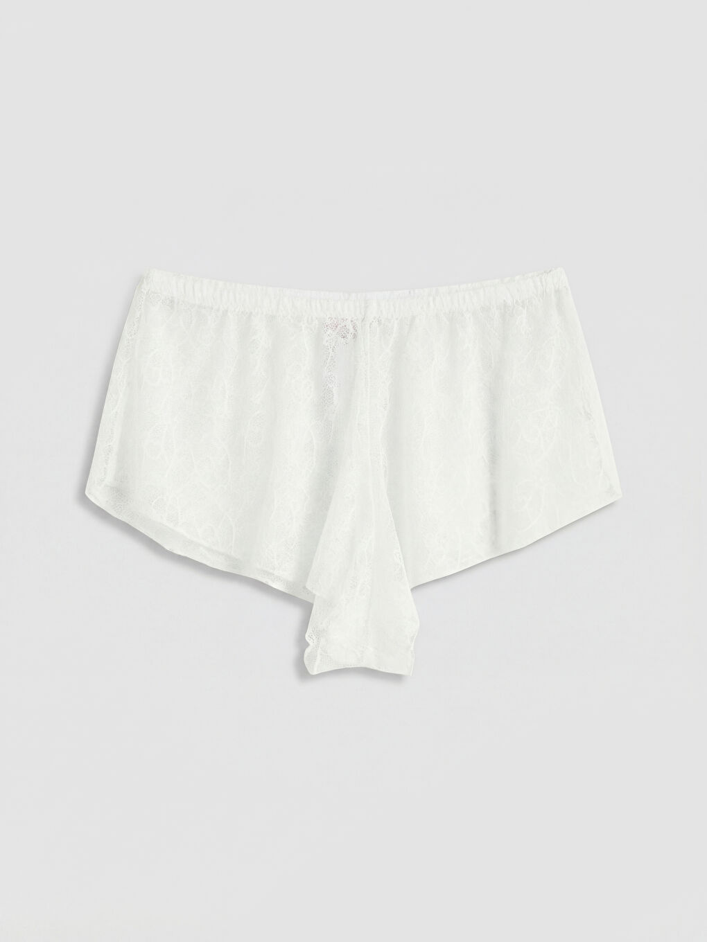 Beyaz V Yaka Dantelli Kadın Şortlu Pijama Takımı-3