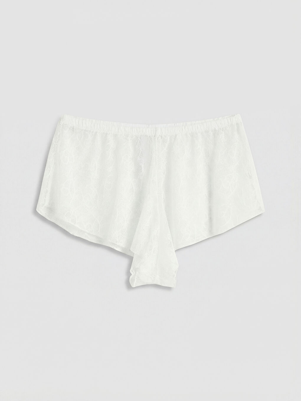 Beyaz V Yaka Dantelli Kadın Şortlu Pijama Takımı-4