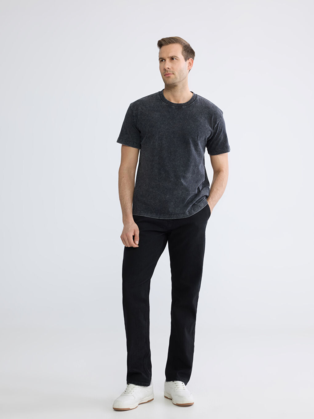 تیشێرت ڕه‌ش پیاو-2