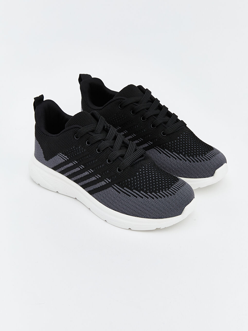 Siyah Bağcıklı Erkek Çocuk Spor Ayakkabı