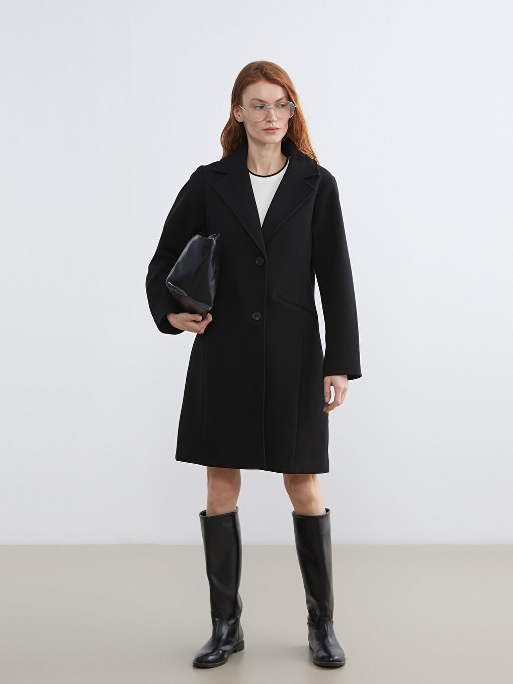 Siyah Ceket Yaka Kadın Kaşe Kaban	-1