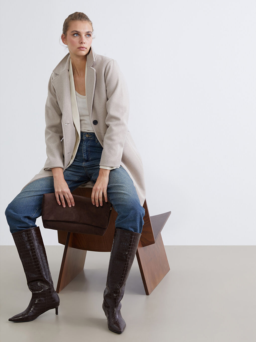 Bej Ceket Yaka Kadın Kaşe Kaban	