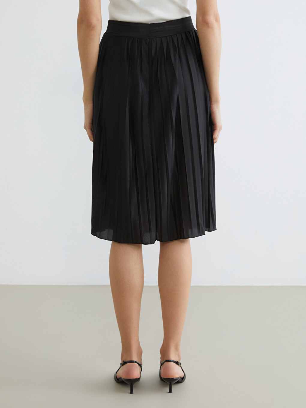 Elasticated Waist Pleated Skirt-3
