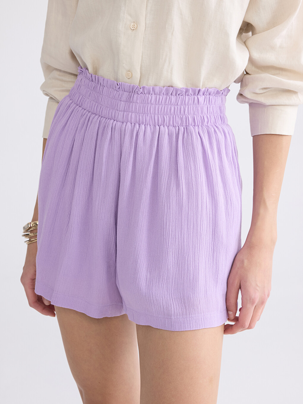 Elastic Waist Women's Pleated Shorts-2