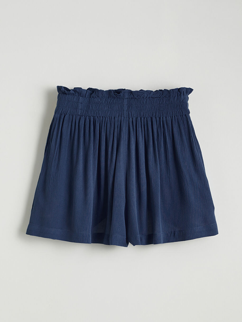 Elastic Waist Women's Pleated Shorts-4