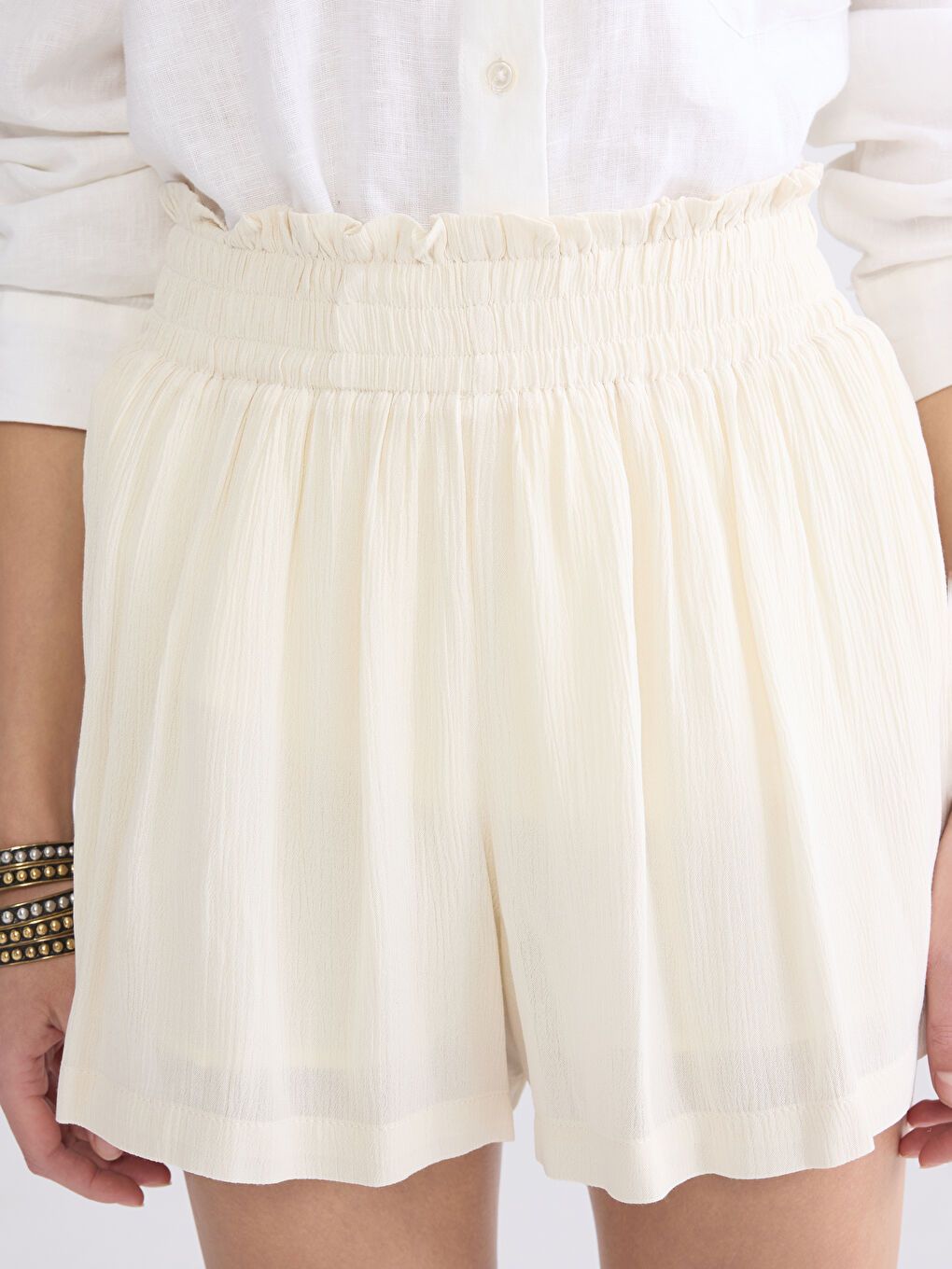 Elastic Waist Women's Pleated Shorts-2