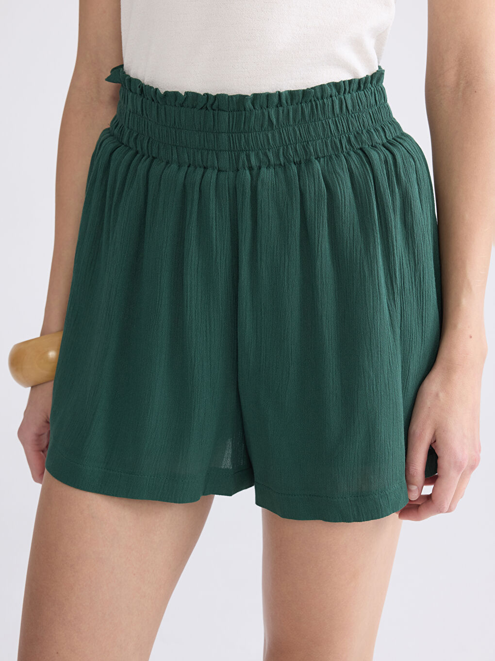Elastic Waist Women's Pleated Shorts-2