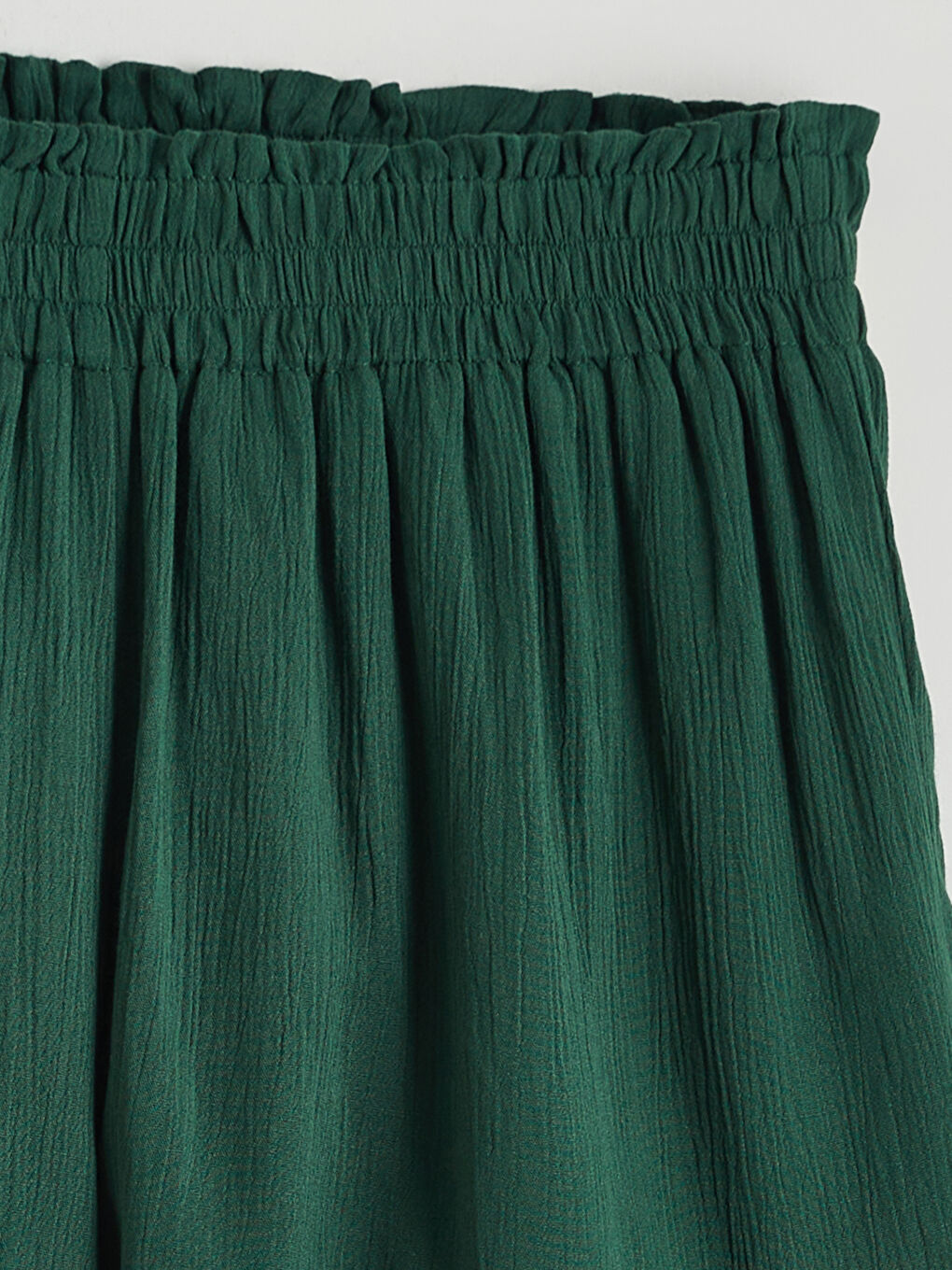 Elastic Waist Women's Pleated Shorts-5