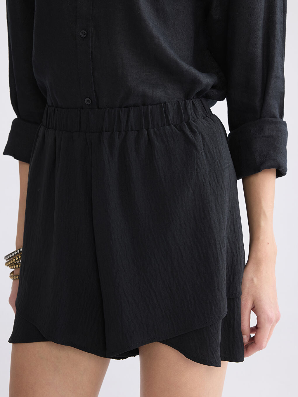 Elastic Waist Textured Women's Shorts-2