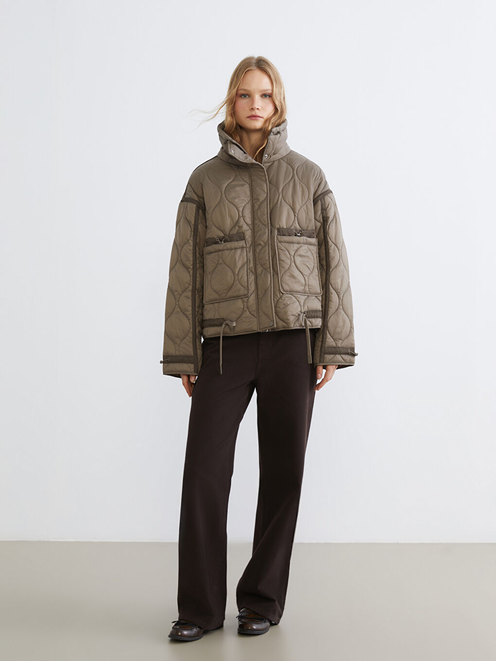 Haki Dik Yaka Kapitone Kadın Mont-1