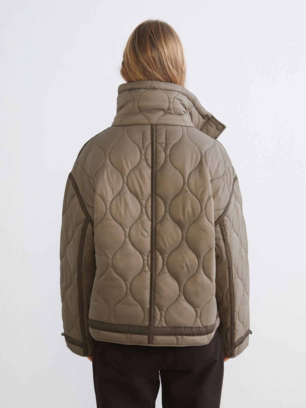 Haki Dik Yaka Kapitone Kadın Mont-4