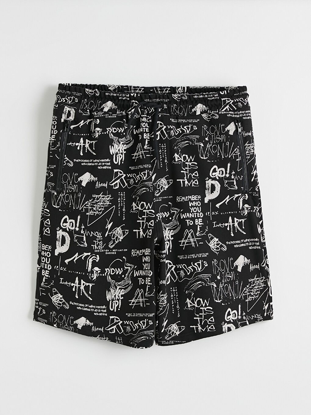 Siyah Standart Kalıp Baskılı Erkek Şort