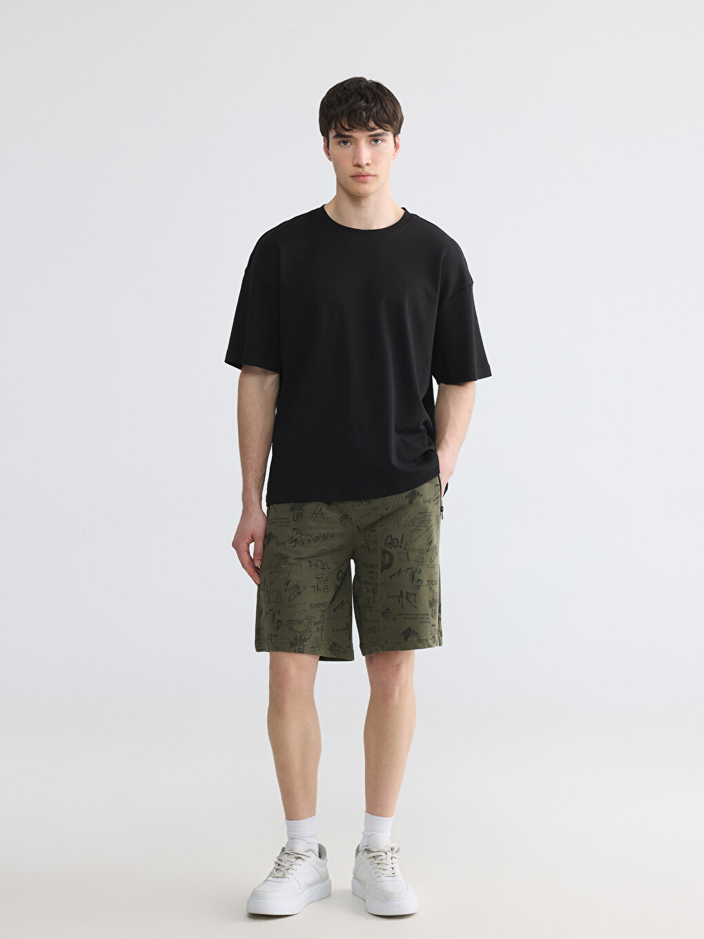 Standard Fit Printed Men's Shorts