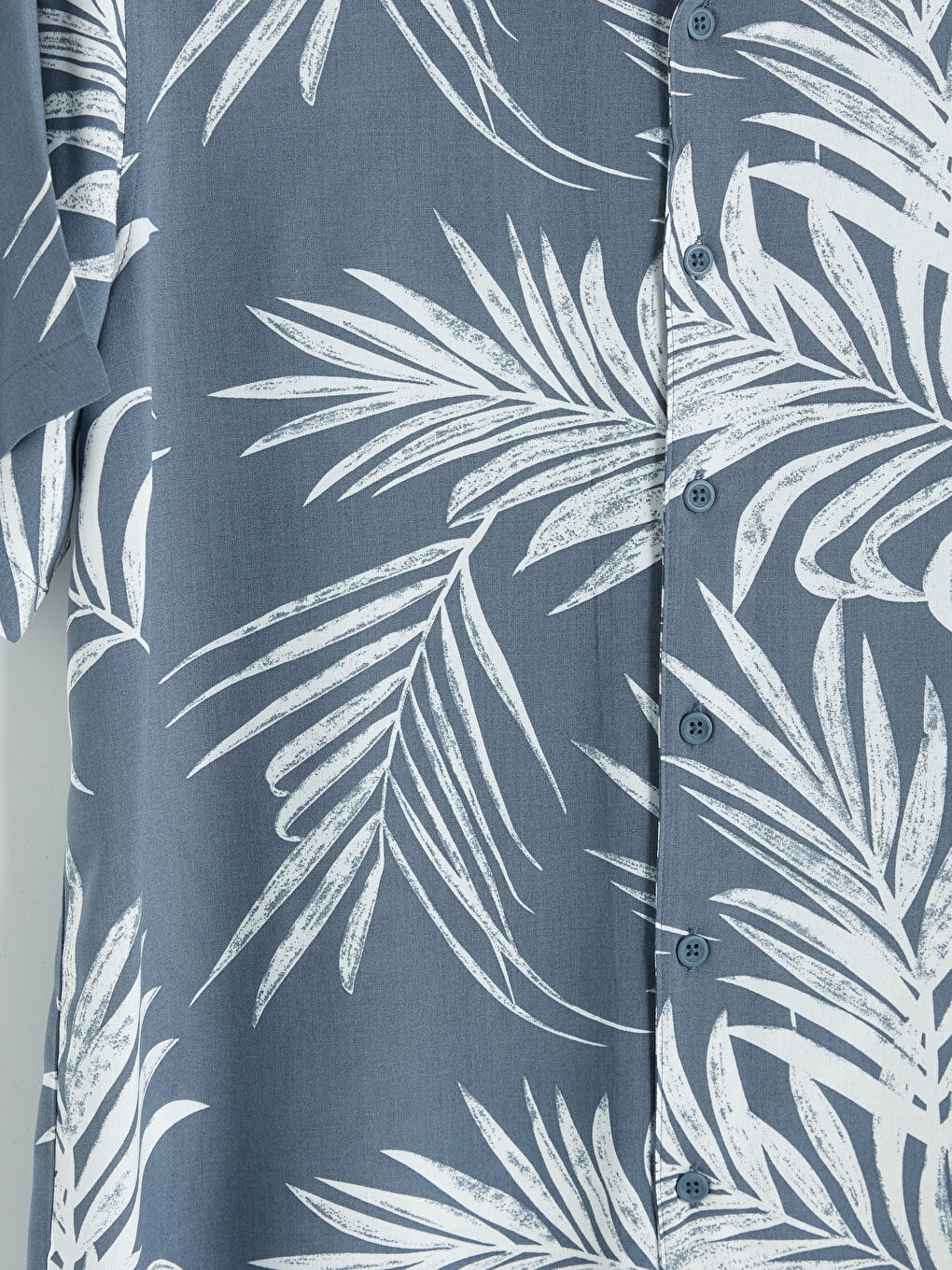 რეგულარული მორგების ნიმუშიანი ვისკოზის მამაკაცის პერანგი-4