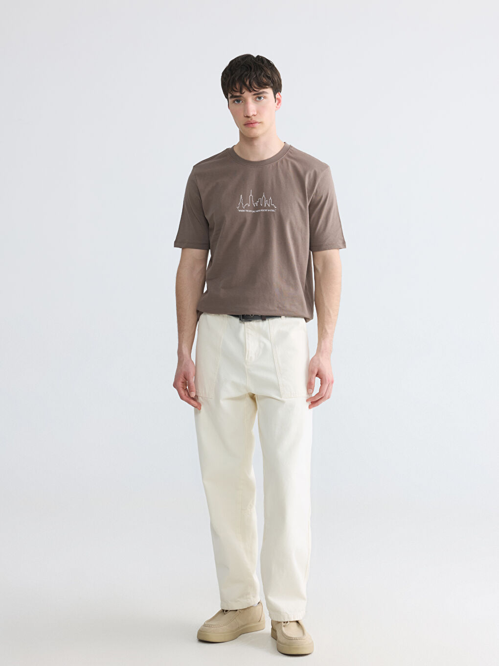 Мъжка тениска с щампа и обло деколте-1