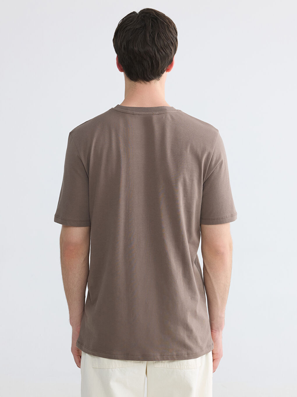 Мъжка тениска с щампа и обло деколте-3