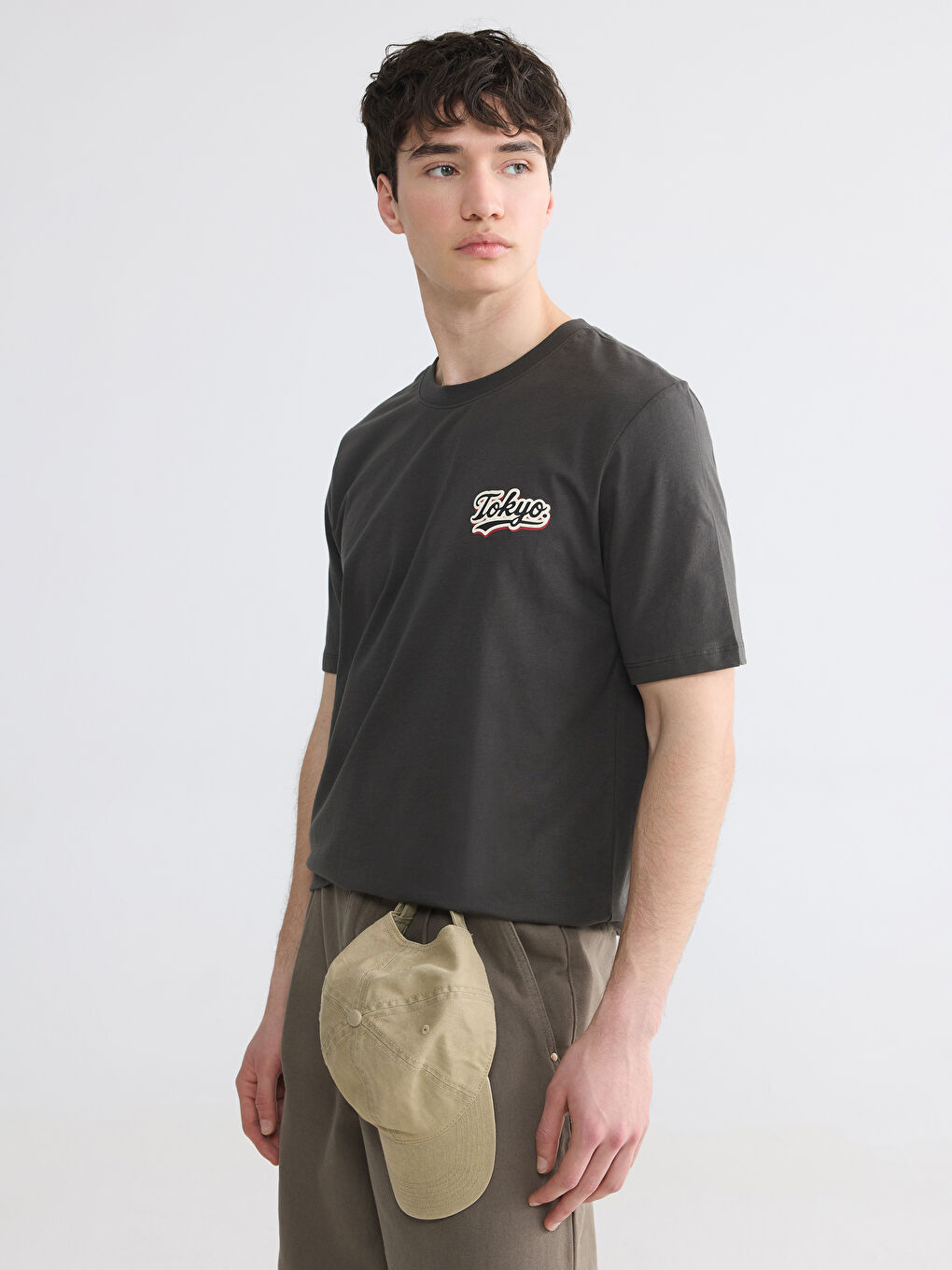 Bisiklet Yaka Tokyo Baskılı Erkek Tişört