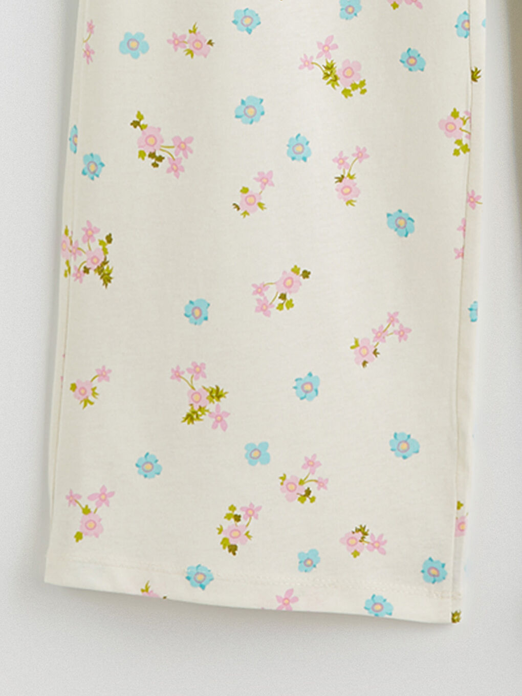 Ekru Kruvaze Yaka Çiçekli Hamile Pijama Takım-4