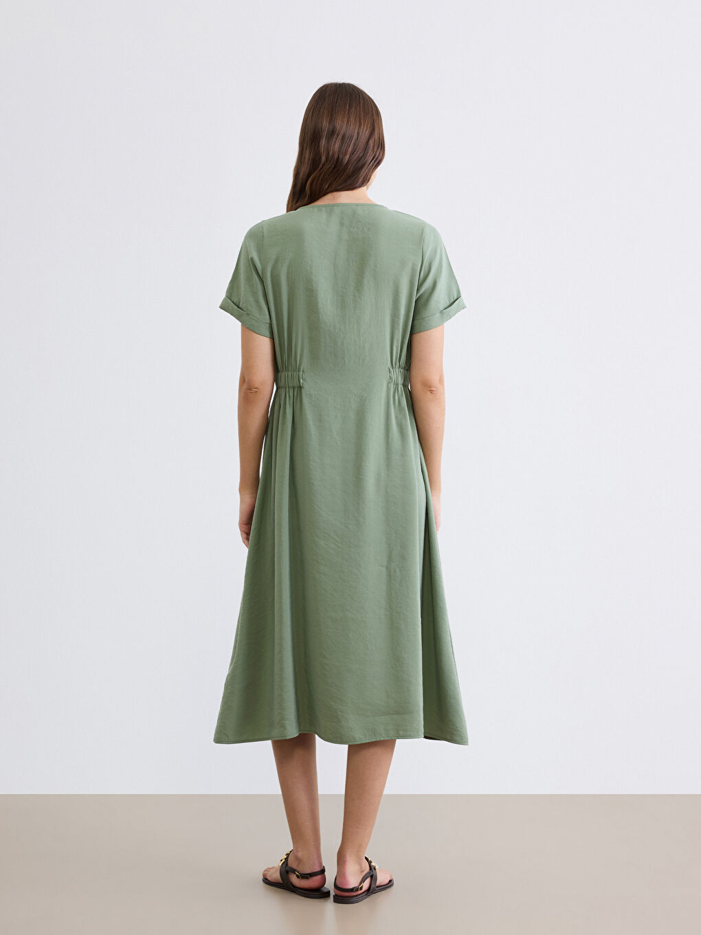 Yeşil V Yaka Belden Oturtmalı Elbise-3