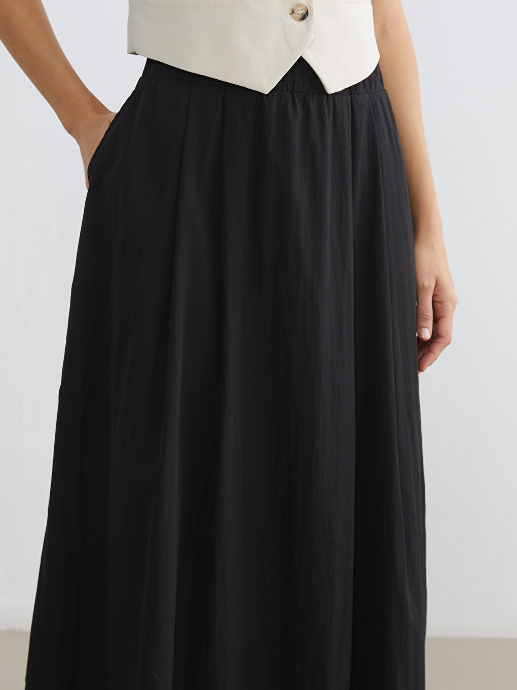 Elasticated Waist Pleated Skirt-2