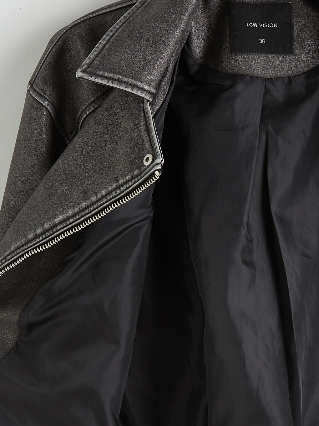 Gri Gömlek Yaka Kadın Deri Görünümlü Ceket-6