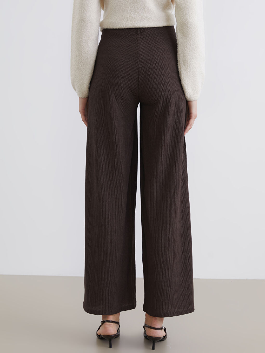 Textured Women's Trousers with Elastic Waistband-3