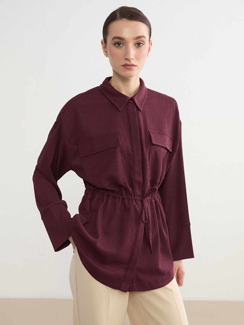 بلوزة مكشكشة منسوجة للسيدات