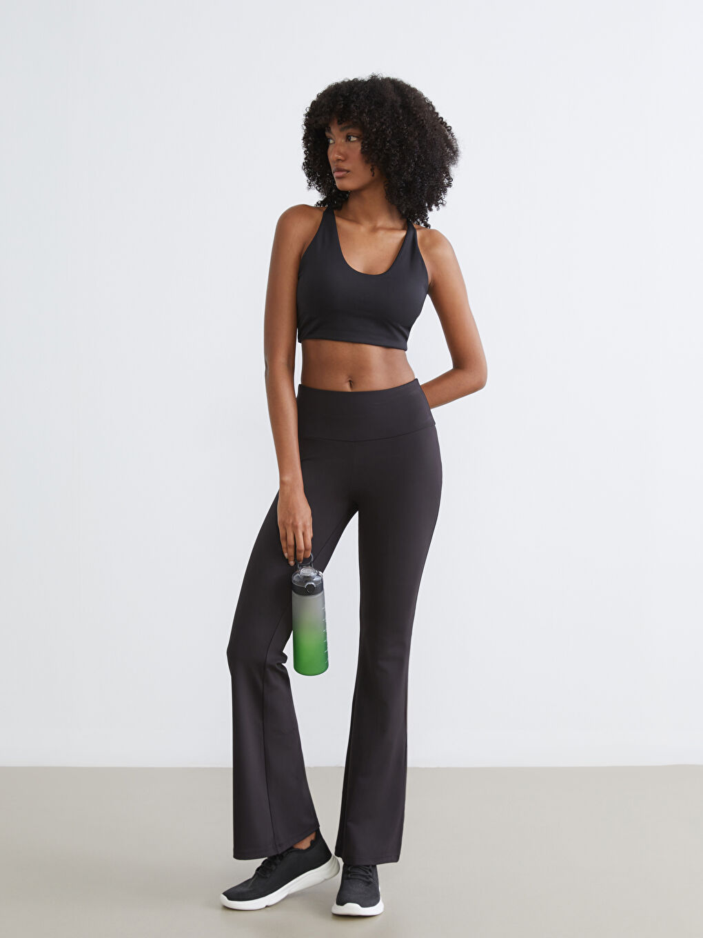 CRNA Sportski brushalter i sportski bustijer Žena-1