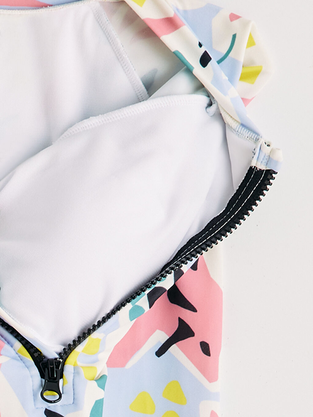 Печатный комплект купальника для девочек из 3 предметов-3