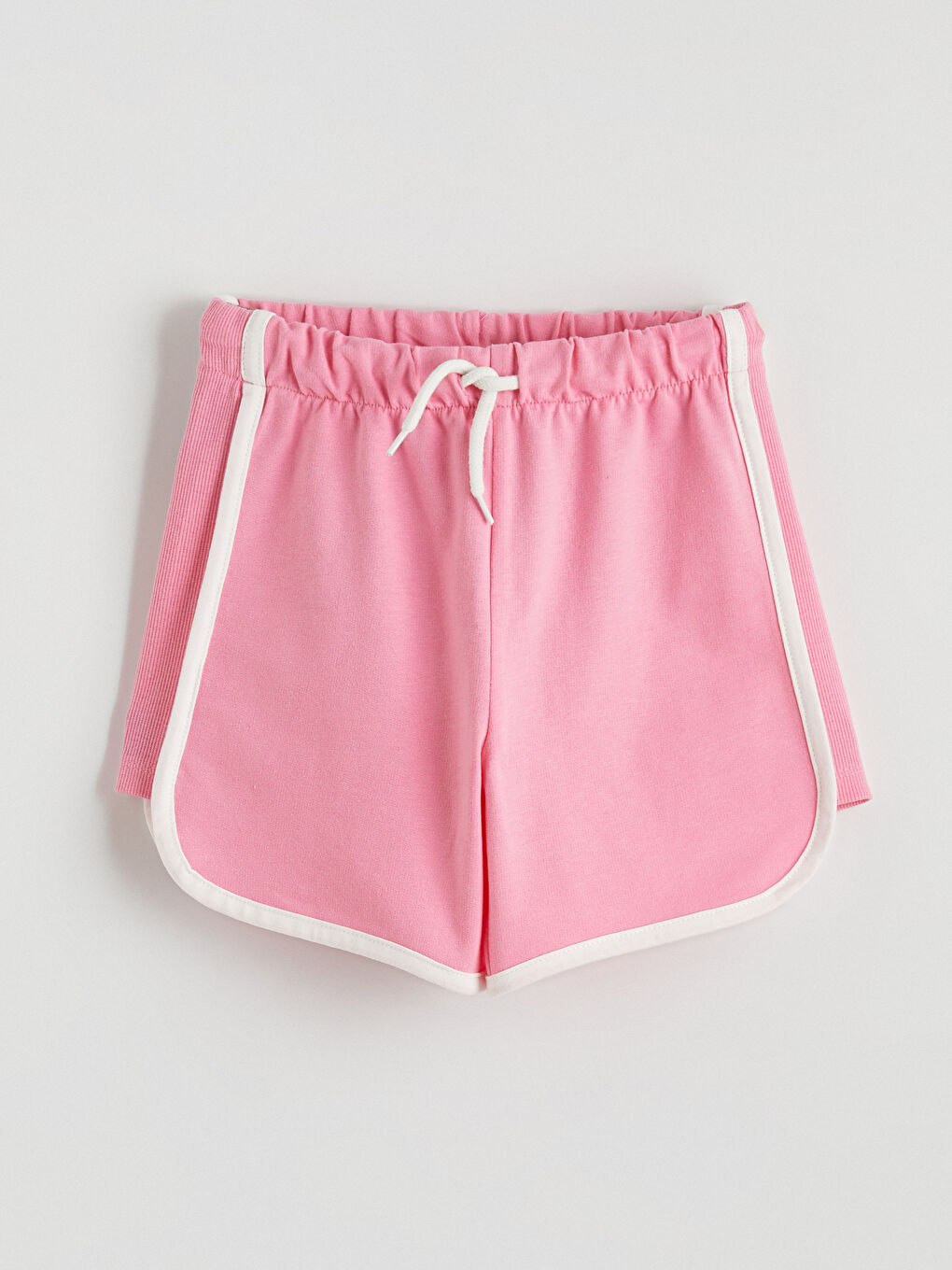 شۆرت په‌مه‌یی کچ