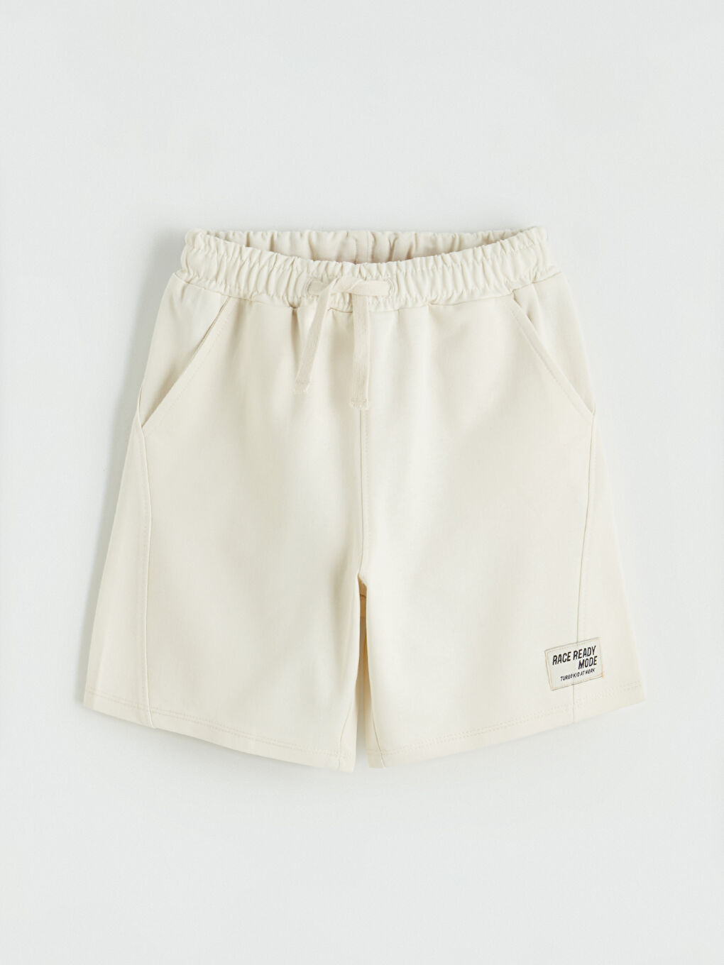 Bej Beli Lastikli Erkek Çocuk Şort