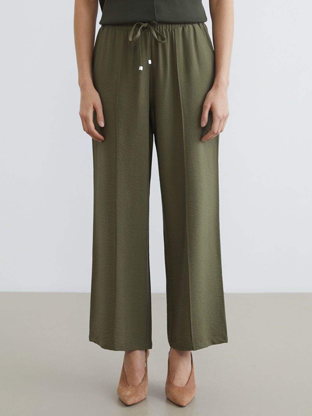 Haki Beli Lastikli Geniş Paça Kadın Pantolon-1