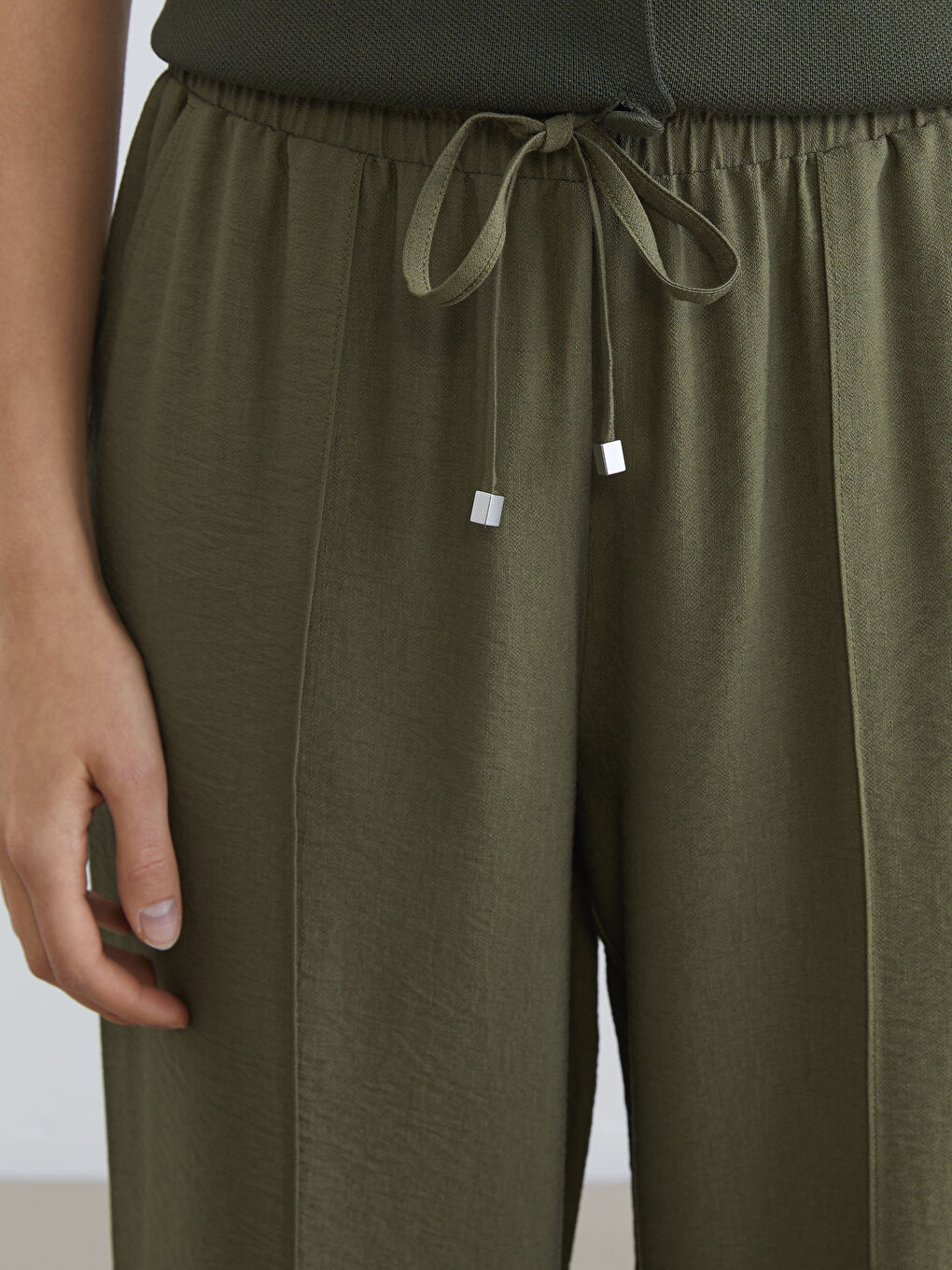 Haki Beli Lastikli Geniş Paça Kadın Pantolon-2