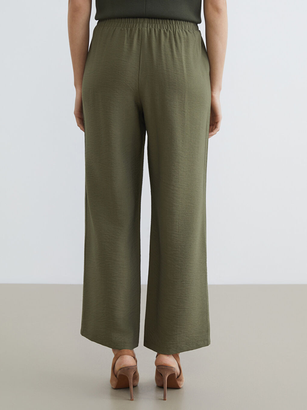 Haki Beli Lastikli Geniş Paça Kadın Pantolon-3