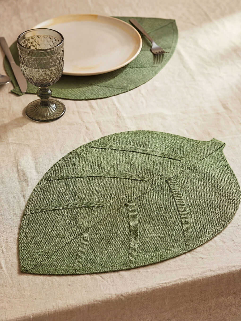 Leaf Shaped Placemat 2-Pack