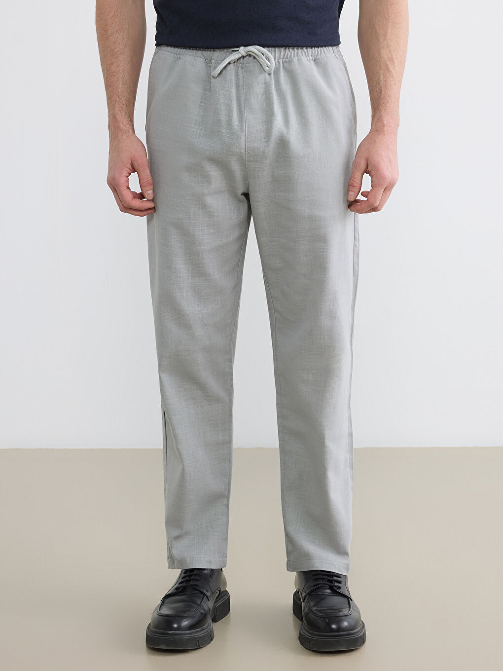 Gri Standart Kalıp Gabardin Erkek Pantolon-1