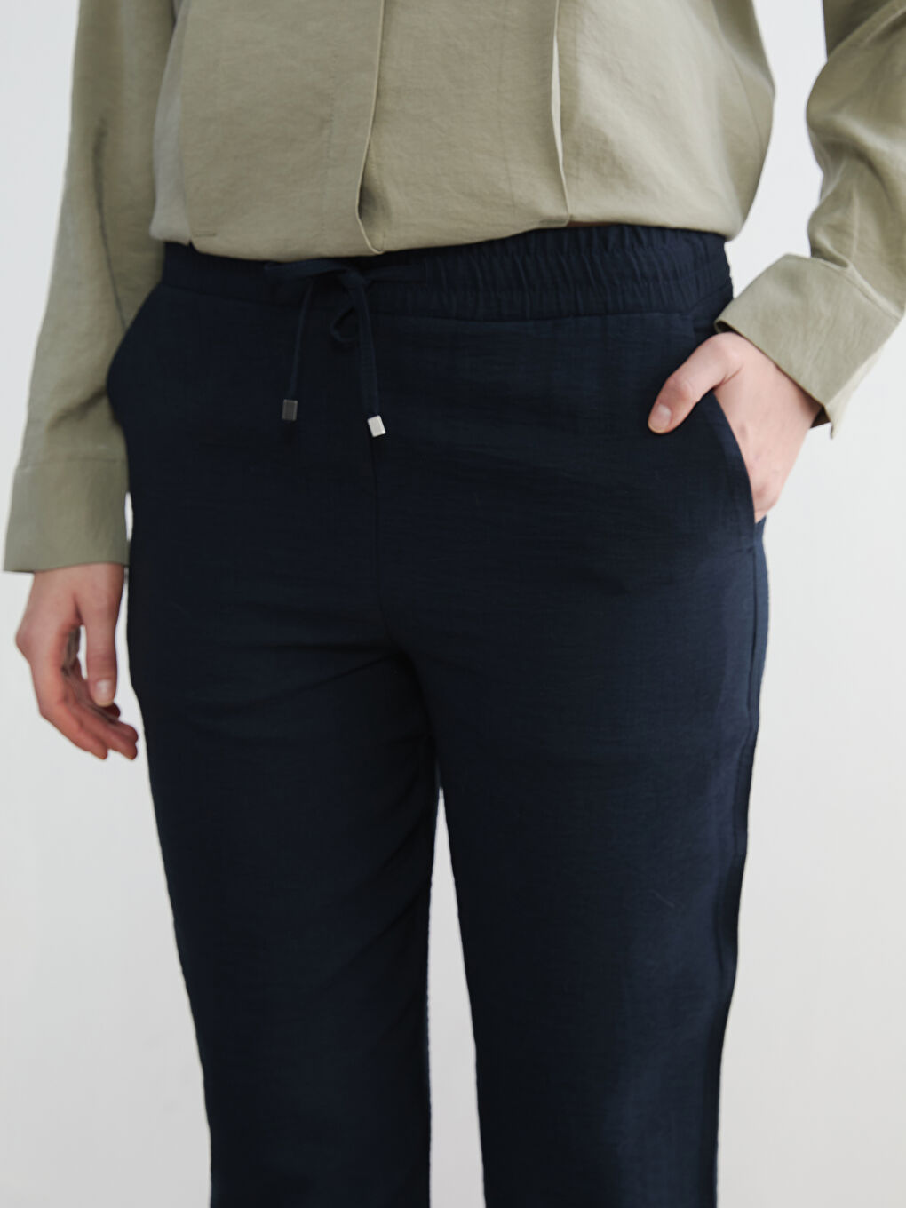 Lacivert Beli Lastikli Havuç Kesim Kadın Pantolon-2