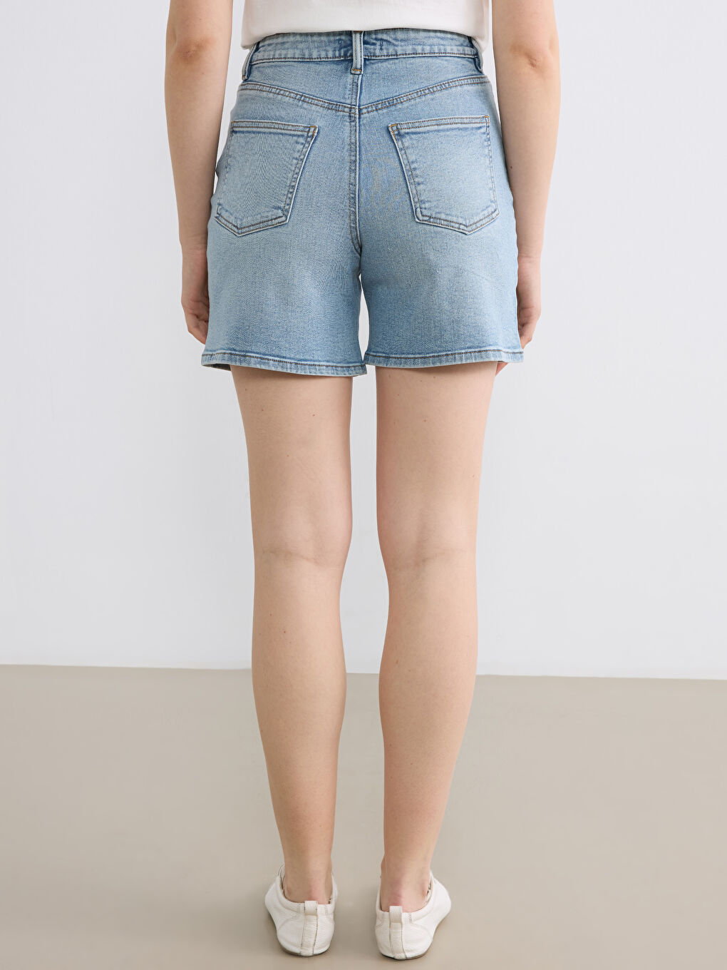 Woman BLUE Denim Shorts-3