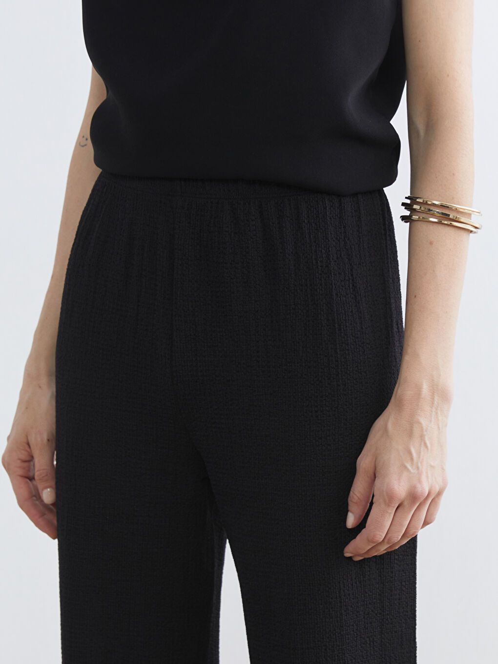 Elasticated Waist Textured Women's Trousers-2