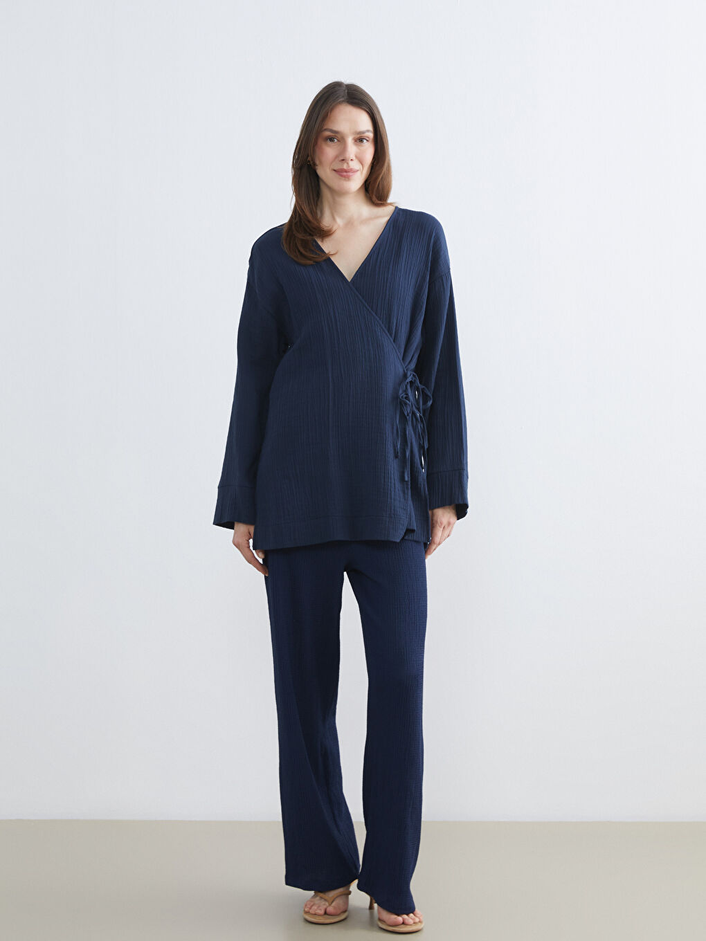 بنطلون للسيدات بخصر مرن ومُحبحب