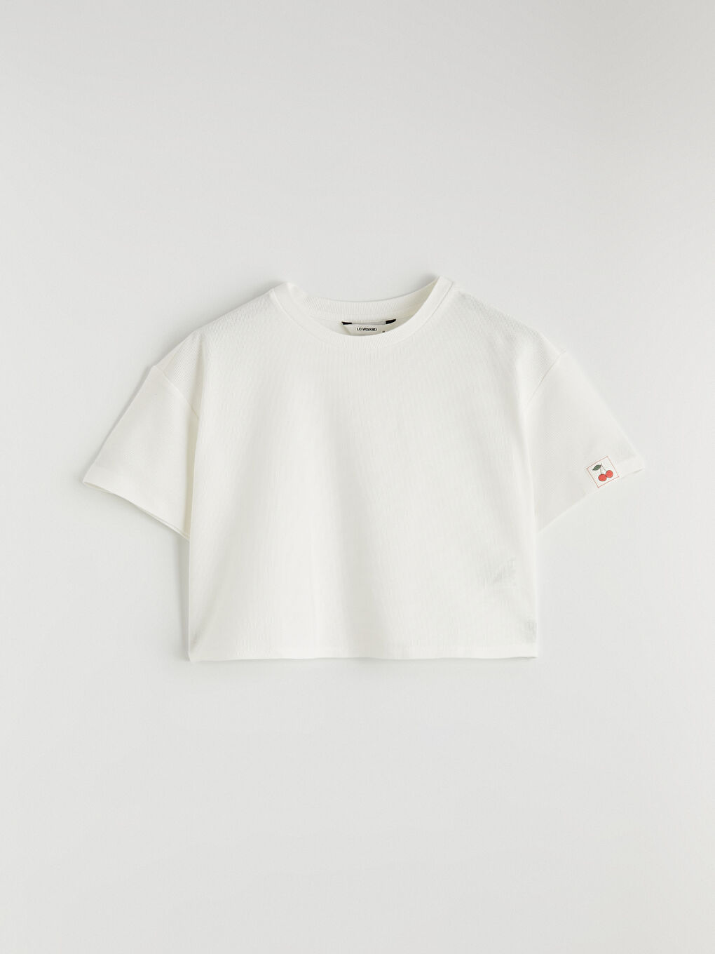 Beyaz Bisiklet Yaka Kiraz Baskılı Kadın Crop-4