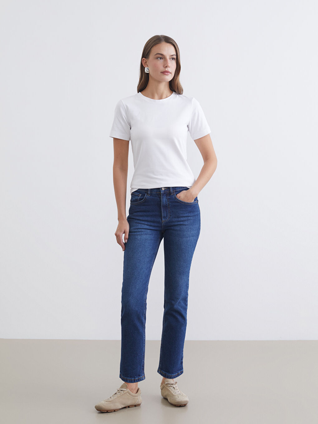 Woman WHITE T-Shirt-1