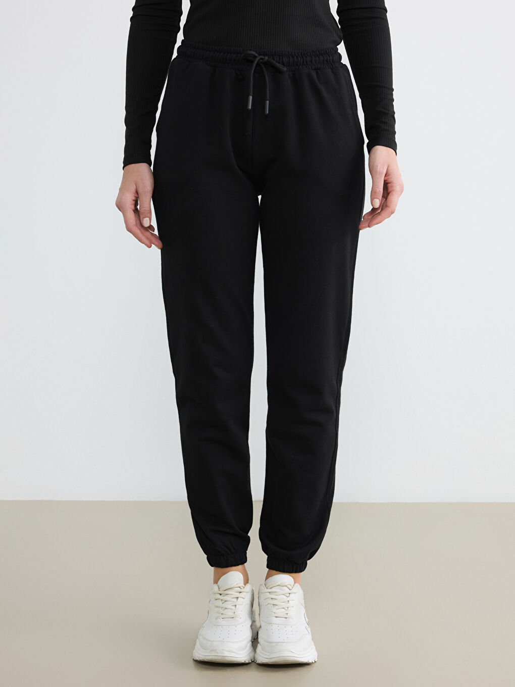 Women's Jogger Sweatpants with Elastic Waistband-1