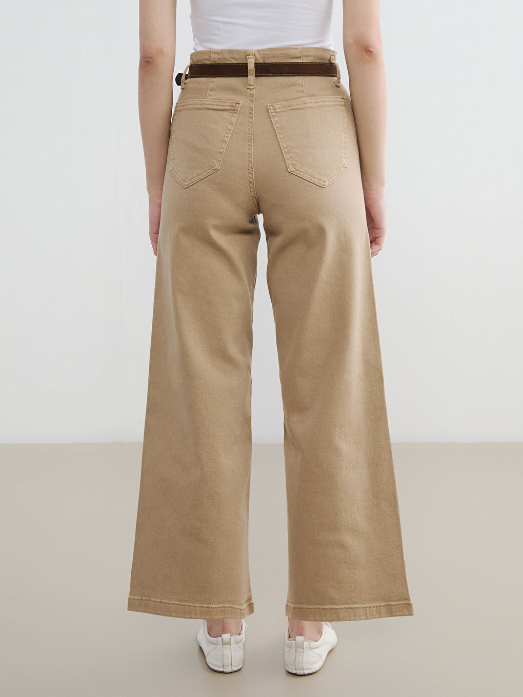 Bej Beli Kemerli Wideleg Kadın Jean Pantolon-3