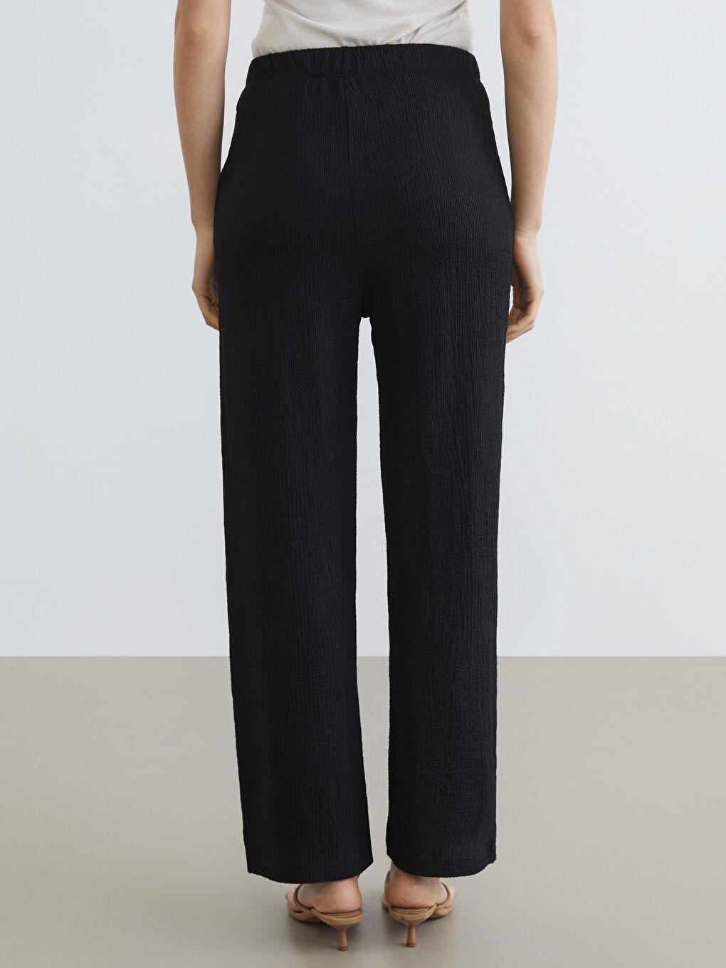 Textured Women's Trousers with Elastic Waistband-3