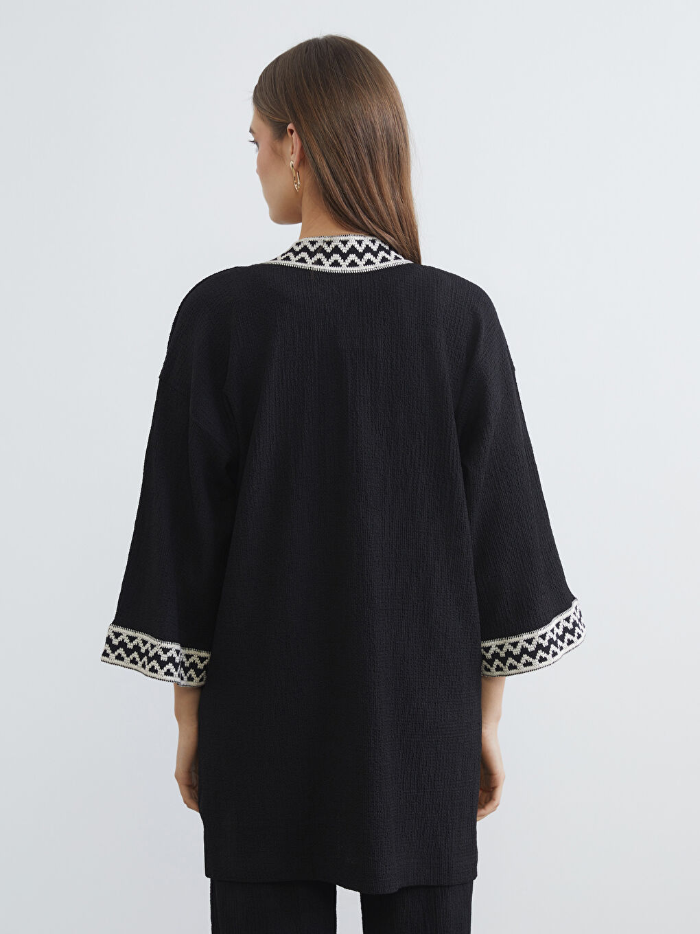 Woman BLACK Cardigan-3