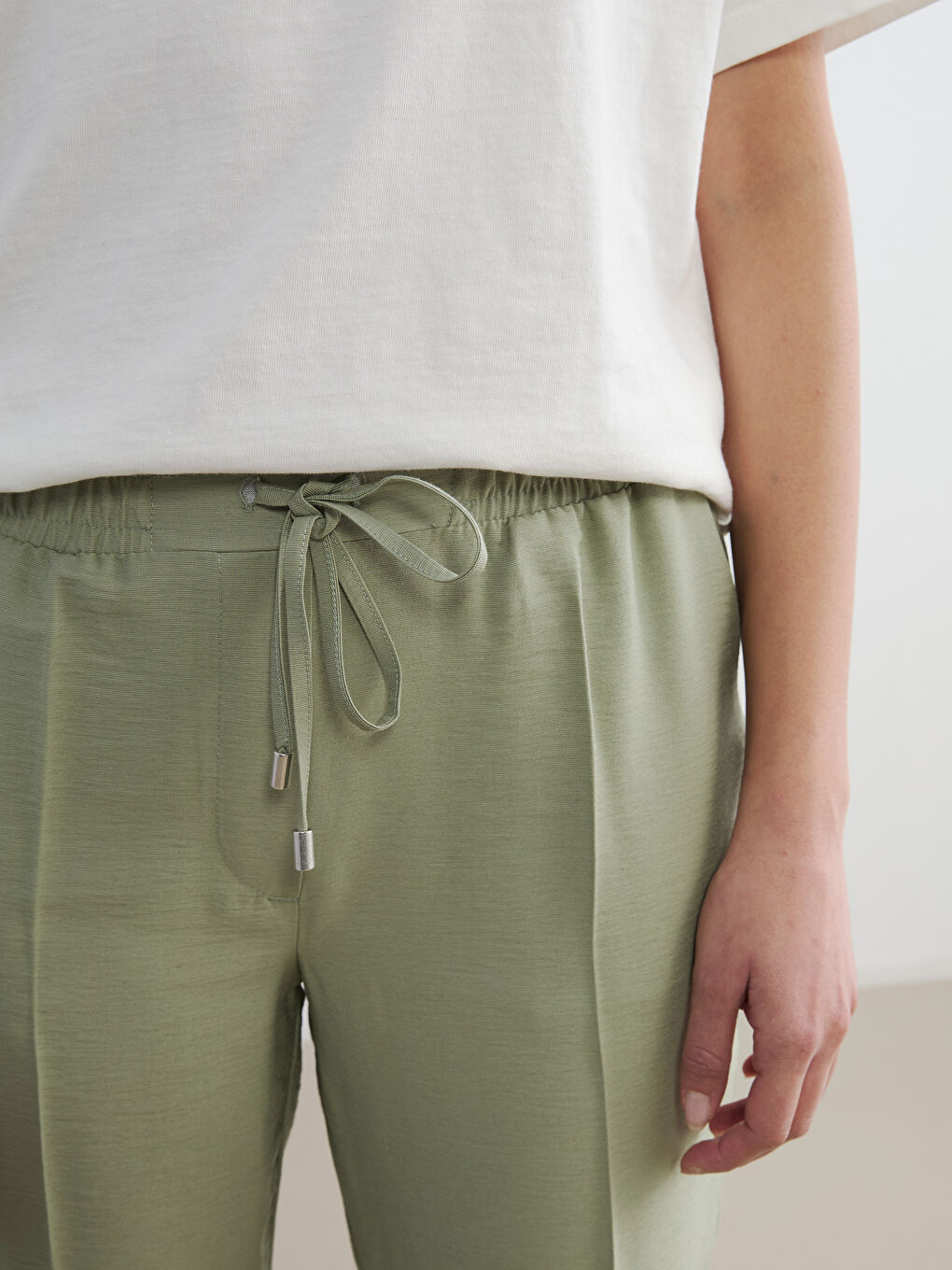 Haki Beli Lastikli Havuç Kesim Kadın Pantolon-2