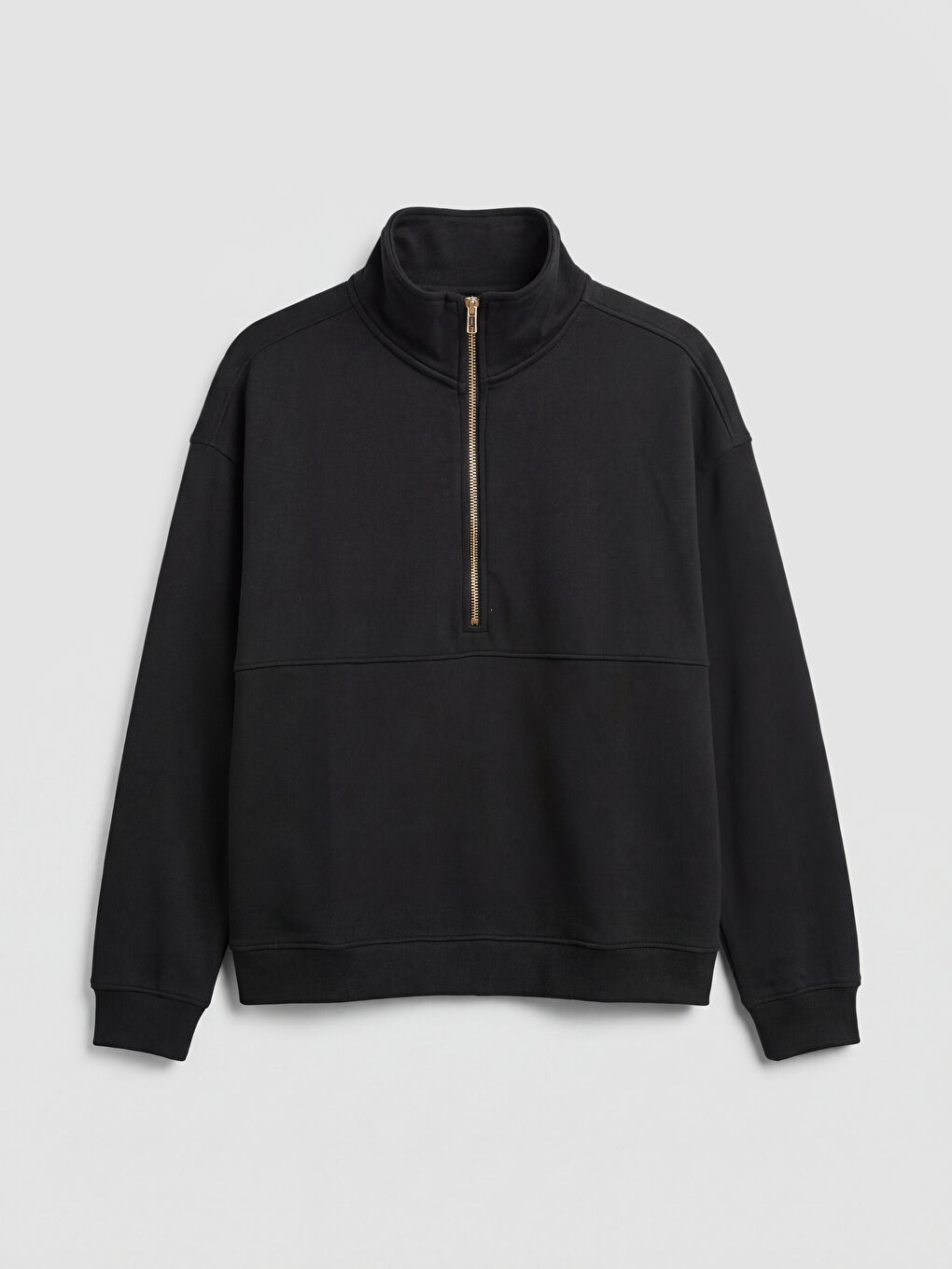 سويت شيرت نص سوستة بياقة عالية للنساء