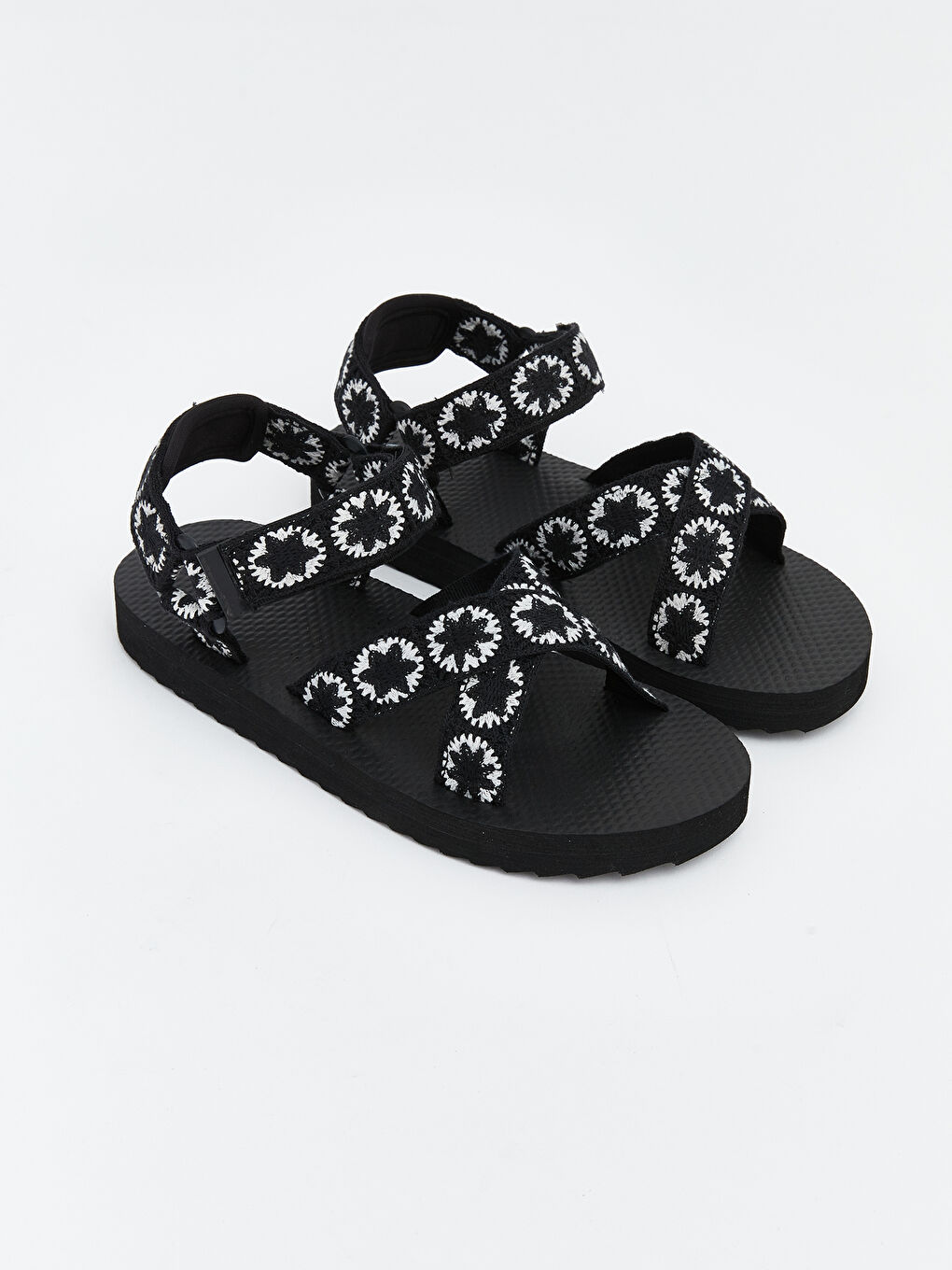 Момиче Черно Сандали